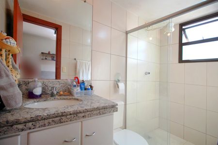 Apartamento à venda com 152m², 4 quartos e 4 vagasBanheiro da Suíte 2