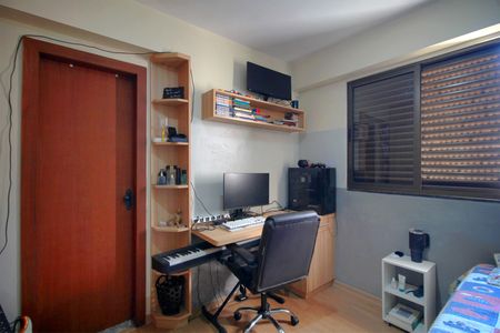 Apartamento à venda com 152m², 4 quartos e 4 vagasSuite 2