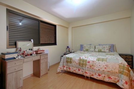 Apartamento à venda com 152m², 4 quartos e 4 vagasSuite