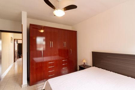 Casa à venda com 155m², 2 quartos e 3 vagas Casa à venda com 155m², 2 quartos e 3 vagasQuarto 1