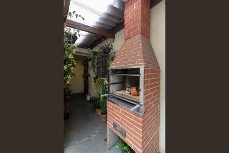 Casa à venda com 155m², 2 quartos e 3 vagas Casa à venda com 155m², 2 quartos e 3 vagasQuintal