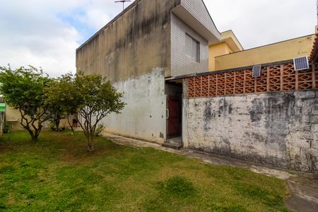 Casa à venda com 155m², 2 quartos e 3 vagas Casa à venda com 155m², 2 quartos e 3 vagasQuintal