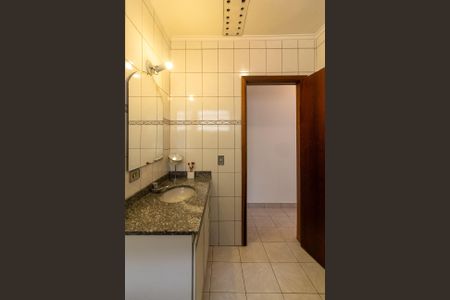 Casa à venda com 155m², 2 quartos e 3 vagas Casa à venda com 155m², 2 quartos e 3 vagasBanheiro Social