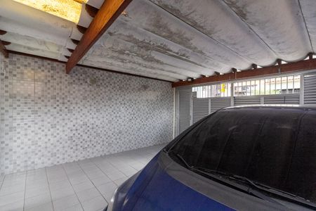 Casa à venda com 155m², 2 quartos e 3 vagas Casa à venda com 155m², 2 quartos e 3 vagasGaragem