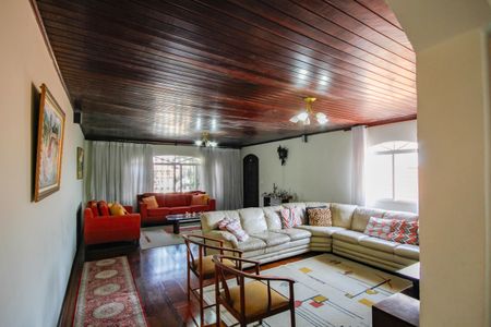 Casa para alugar com 390m², 4 quartos e 4 vagasSala