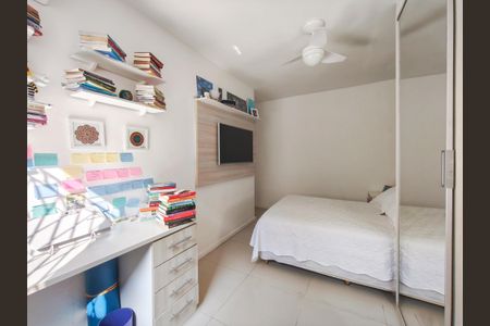 Casa à venda com 146m², 4 quartos e 3 vagas Casa à venda com 146m², 4 quartos e 3 vagasQuarto 2