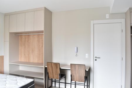 Stúdio de kitnet/studio para alugar com 1 quarto, 24m² em Centro, Curitiba
