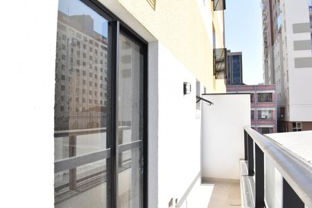 Sacada de kitnet/studio para alugar com 1 quarto, 24m² em Centro, Curitiba