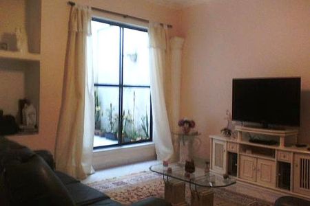 Casa à venda com 3 quartos, 150m² em Vila Camilópolis, Santo André