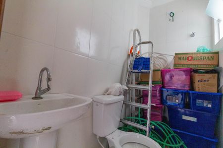 Casa à venda com 104m², 3 quartos e 2 vagas Casa à venda com 104m², 3 quartos e 2 vagasBanheiro de Serviço