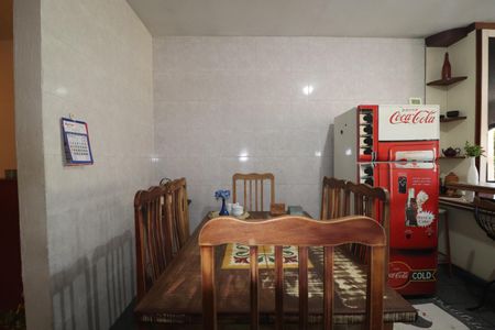 Casa à venda com 320m², 3 quartos e 7 vagasCopa