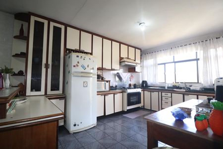 Casa à venda com 320m², 3 quartos e 7 vagasCozinha