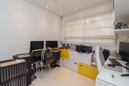 Apartamento à venda com 184m², 4 quartos e 3 vagas Apartamento à venda com 184m², 4 quartos e 3 vagasQuarto