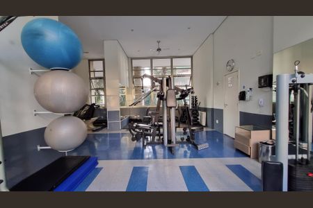 Apartamento à venda com 212m², 3 quartos e 4 vagas Apartamento à venda com 212m², 3 quartos e 4 vagasÁrea comum - Academia