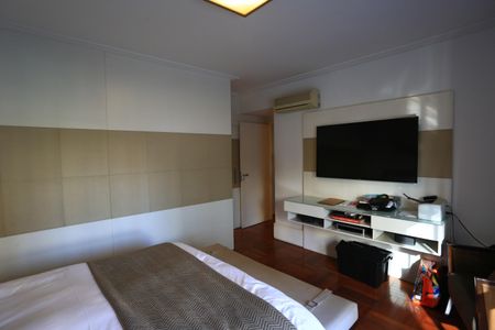 Apartamento à venda com 212m², 3 quartos e 4 vagas Apartamento à venda com 212m², 3 quartos e 4 vagasSuíte 3