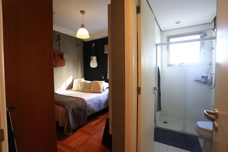 Apartamento à venda com 212m², 3 quartos e 4 vagas Apartamento à venda com 212m², 3 quartos e 4 vagasSuíte 2