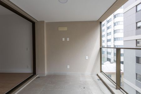 Apartamento à venda com 90m², 3 quartos e 1 vagaSala Varanda