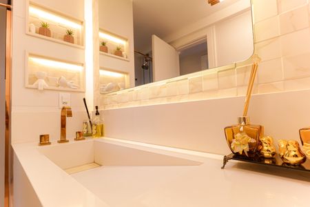 Apartamento à venda com 256m², 4 quartos e 4 vagas Apartamento à venda com 256m², 4 quartos e 4 vagasBanheiro Social