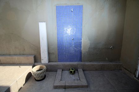 Casa à venda com 300m², 3 quartos e 4 vagasChuveirão - Piscina