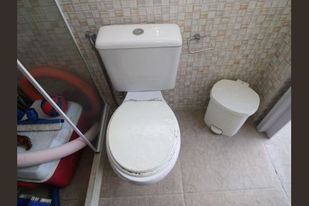 Casa à venda com 300m², 3 quartos e 4 vagasBanheiro da piscina