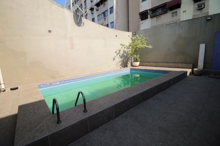 Casa à venda com 300m², 3 quartos e 4 vagasPiscina