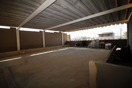 Casa à venda com 300m², 3 quartos e 4 vagasTerraço