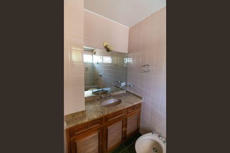 Apartamento à venda com 130m², 3 quartos e 1 vaga Apartamento à venda com 130m², 3 quartos e 1 vagaBanheiro da Suíte