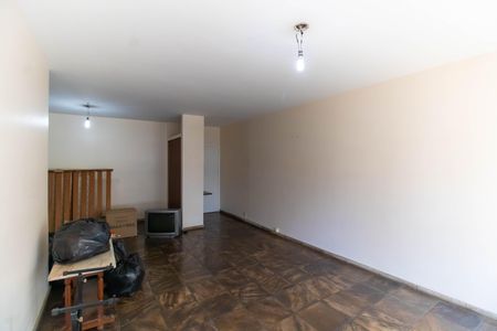 Apartamento à venda com 130m², 3 quartos e 1 vaga Apartamento à venda com 130m², 3 quartos e 1 vagaSala