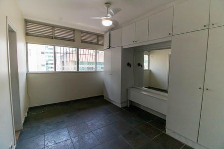 Apartamento à venda com 130m², 3 quartos e 1 vaga Apartamento à venda com 130m², 3 quartos e 1 vagaSuíte