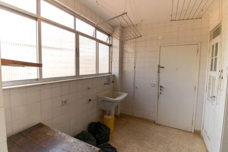 Apartamento à venda com 130m², 3 quartos e 1 vaga Apartamento à venda com 130m², 3 quartos e 1 vagaÁrea de Serviço