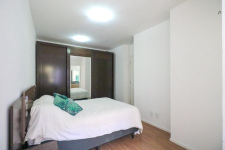 Apartamento à venda com 60m², 2 quartos e 1 vaga Apartamento à venda com 60m², 2 quartos e 1 vagaSuíte