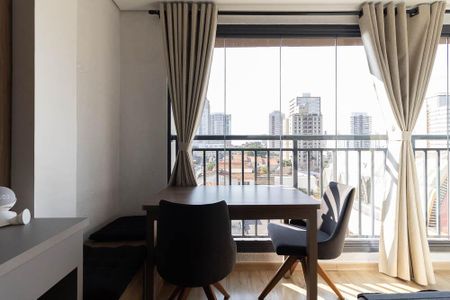 Apartamento à venda com 33m², 1 quarto e sem vaga Apartamento à venda com 33m², 1 quarto e sem vagaVaranda