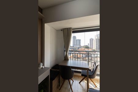 Apartamento à venda com 33m², 1 quarto e sem vaga Apartamento à venda com 33m², 1 quarto e sem vagaVaranda