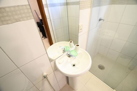 Casa de condomínio à venda com 364m², 3 quartos e 2 vagasBanheiro de serviço