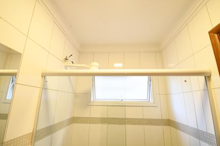 Casa de condomínio à venda com 364m², 3 quartos e 2 vagasBanheiro de serviço