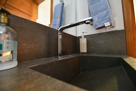 Casa de condomínio à venda com 364m², 3 quartos e 2 vagasLavabo