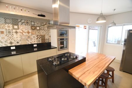 Casa de condomínio à venda com 364m², 3 quartos e 2 vagasCozinha