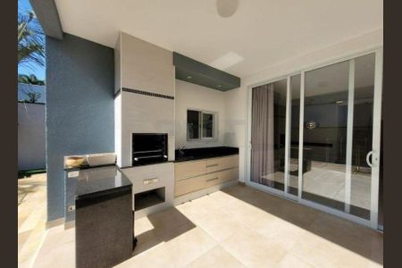 Casa à venda com 264m², 4 quartos e sem vaga