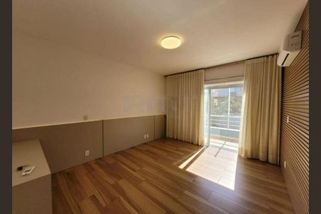 Casa à venda com 264m², 4 quartos e sem vaga