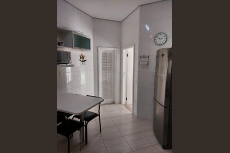 Casa à venda com 370m², 5 quartos e 2 vagas