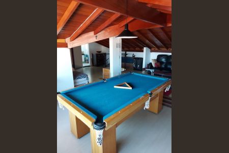 Casa à venda com 370m², 5 quartos e 2 vagas