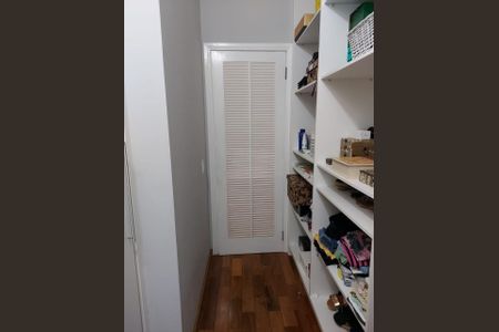 Casa à venda com 370m², 5 quartos e 2 vagas