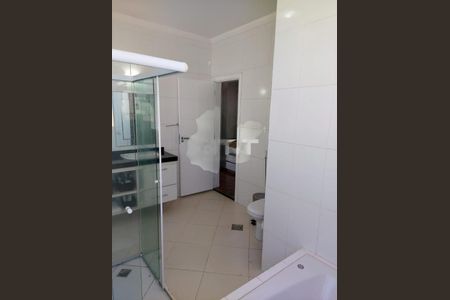 Casa à venda com 370m², 5 quartos e 2 vagas