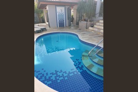Casa à venda com 370m², 5 quartos e 2 vagas