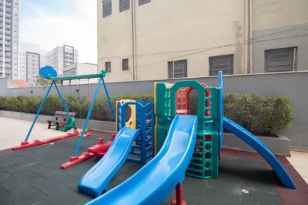 Apartamento à venda com 120m², 3 quartos e 1 vaga Apartamento à venda com 120m², 3 quartos e 1 vagaÁrea comum - Playground