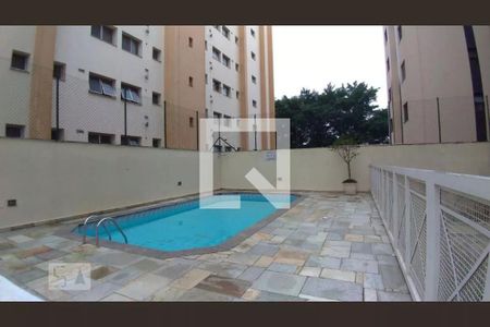 Apartamento à venda com 200m², 2 quartos e 2 vagas Apartamento à venda com 200m², 2 quartos e 2 vagasÁrea comum - Piscina