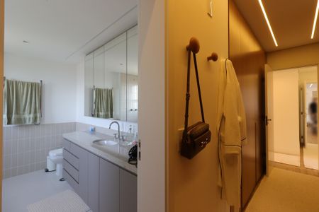 Apartamento à venda com 227m², 4 quartos e 4 vagasCloset da Suíte 3