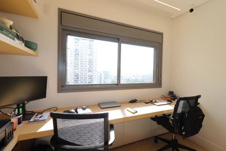 Apartamento à venda com 227m², 4 quartos e 4 vagasEscritório