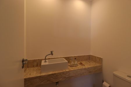 Apartamento à venda com 227m², 4 quartos e 4 vagasLavabo