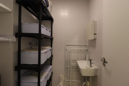 Apartamento à venda com 227m², 4 quartos e 4 vagasBanheiro de Serviço